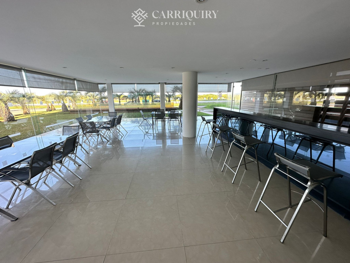 Apartamento ID.9960 - Venta departamento punta del este primera linea playa brava frente al mar