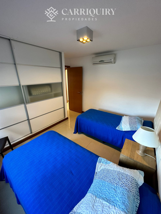Apartamento ID.9960 - Venta departamento punta del este primera linea playa brava frente al mar