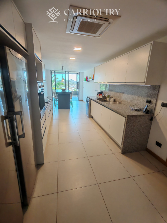 Apartamento ID.10028/Espectacular-apartamento-en-alquiler-en-la-torre-mas-lujosa-de-Punta-del-este - TIBIRON TERRAZAS 3 DORMITORIOS EN SUITE SE VENDE