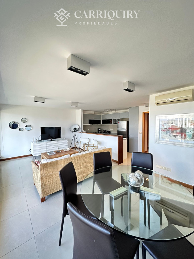 Apartamento ID.9960 - Venta departamento punta del este primera linea playa brava frente al mar