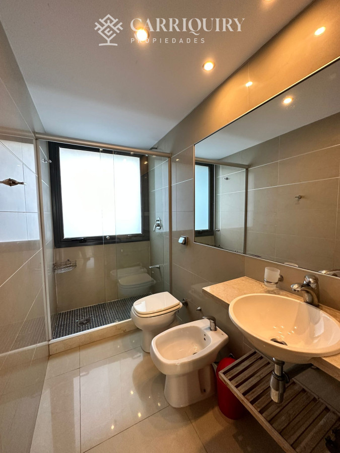 Apartamento ID.9960 - Venta departamento punta del este primera linea playa brava frente al mar