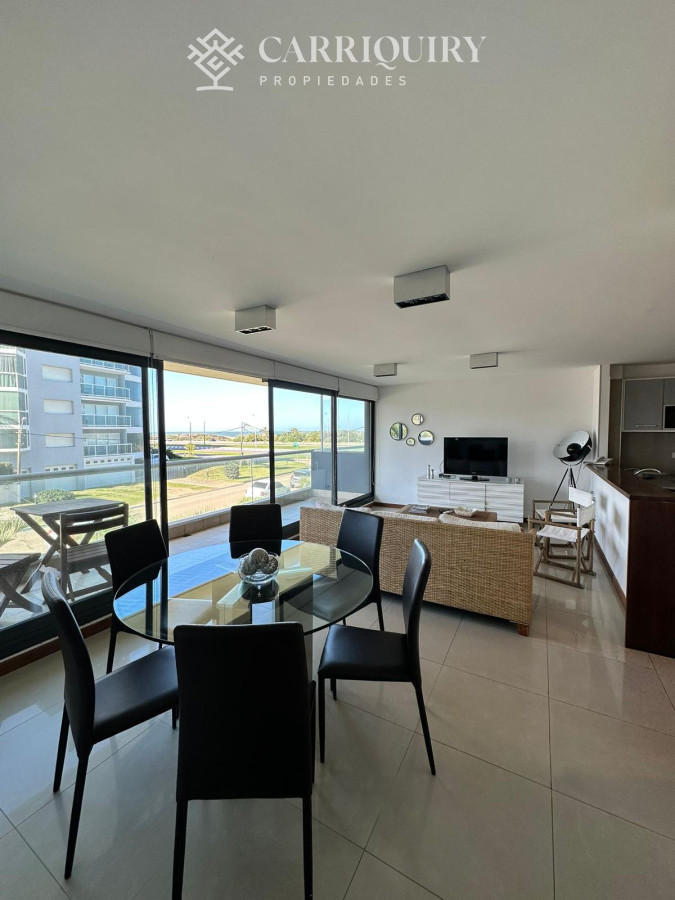 Apartamento ID.9960 - Venta departamento punta del este primera linea playa brava frente al mar