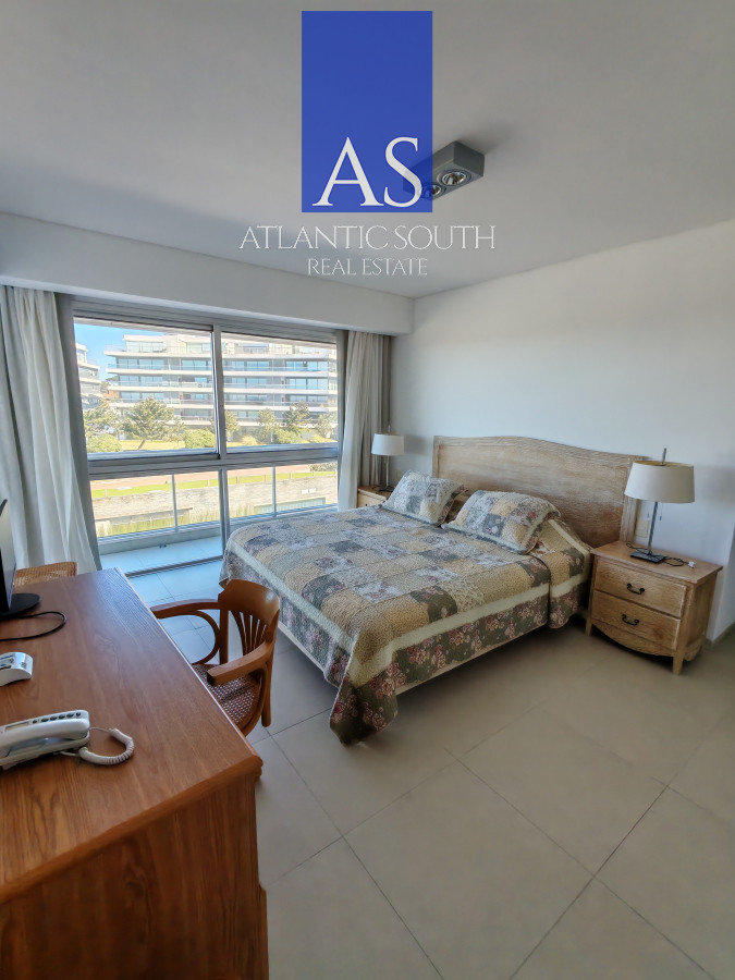 Apartamento ID.4644 - Apartamento moderno primera linea Playa Brava 3 dormitorios Punta del Este
