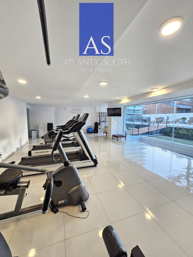 Apartamento ID.4241 - Oportunidad planta cómoda y moderna con gran terraza y garage 2 dormitorios Punta del Este