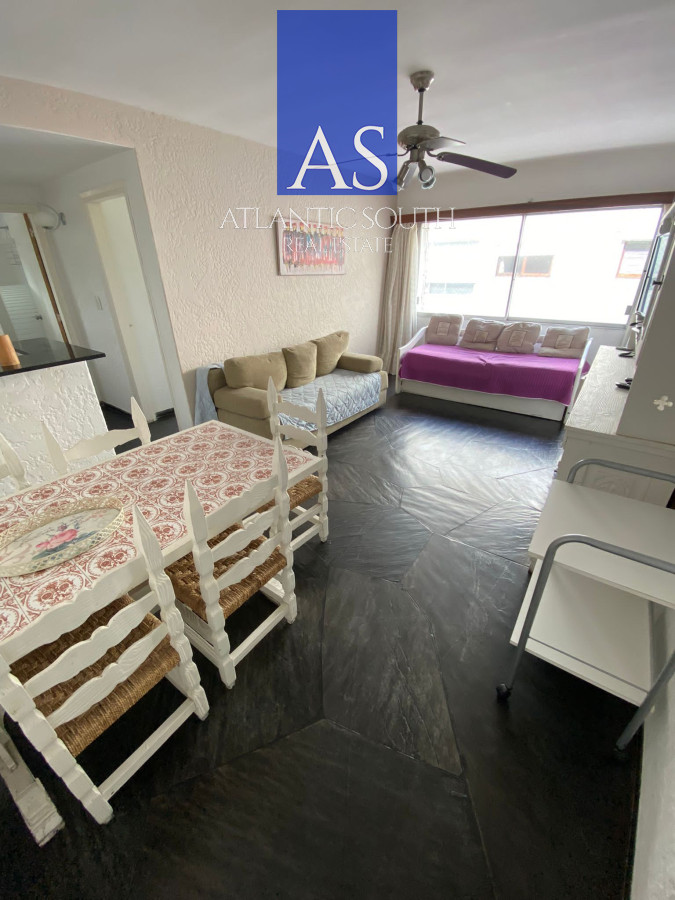 Apartamento ID.4569 - Apartamento 1 dormitorio primera línea con cochera Playa Mansa - Punta del Este   