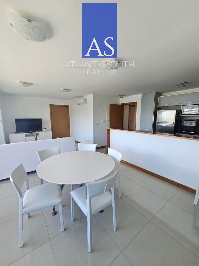 Apartamento ID.4212 - Oportunidad apartamento 2 dormitorios torre de categoría terraza garage Playa BRava Punta del Este