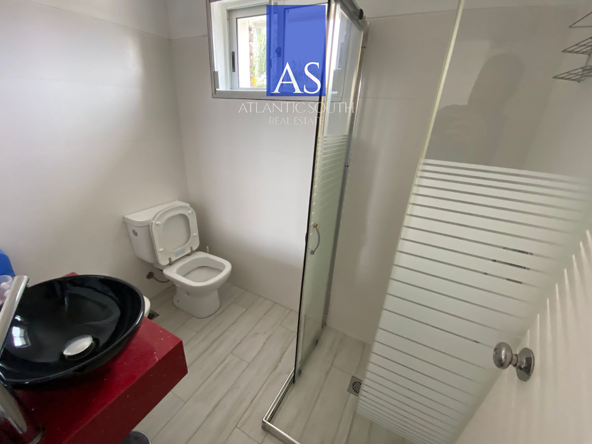 Apartamento ID.4569 - Apartamento 1 dormitorio primera línea con cochera Playa Mansa - Punta del Este   