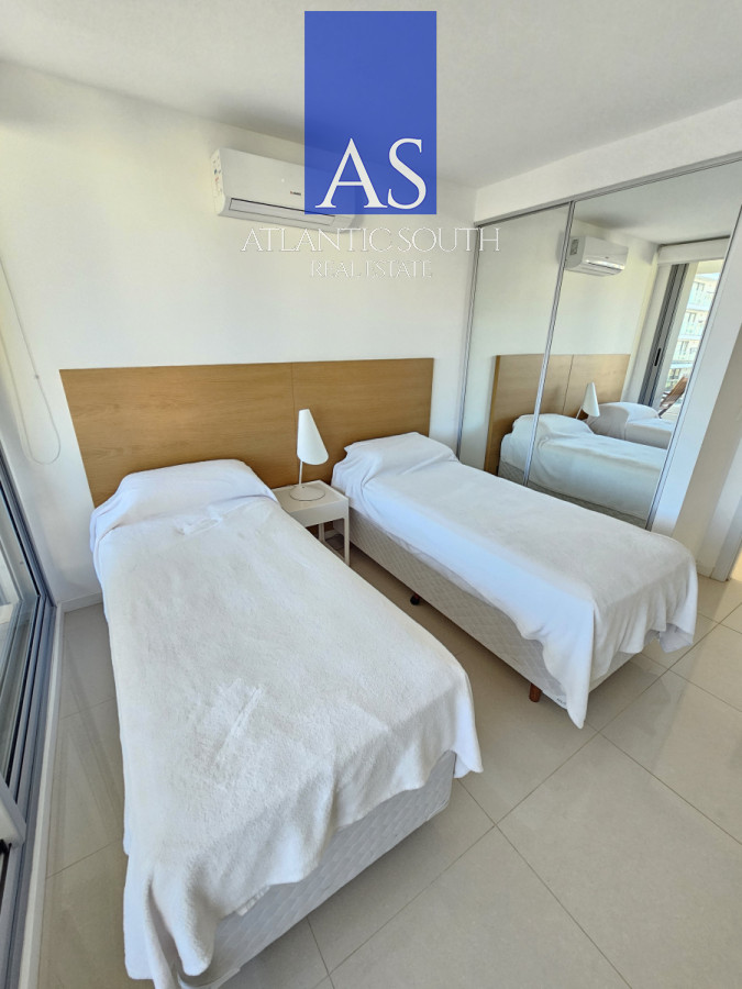 Apartamento ID.4241 - Oportunidad planta cómoda y moderna con gran terraza y garage 2 dormitorios Punta del Este