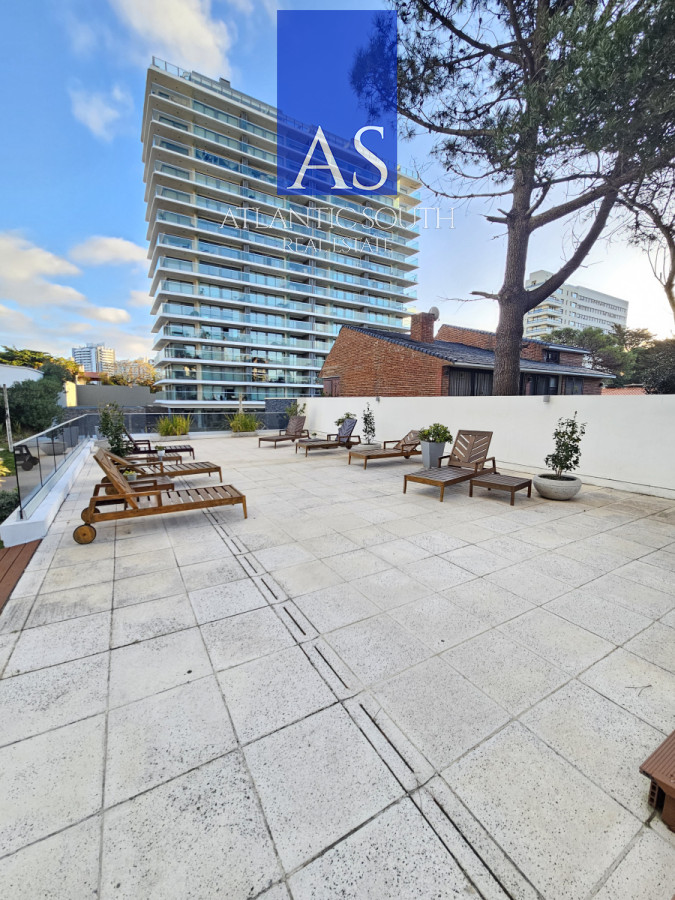 Apartamento ID.4241 - Oportunidad planta cómoda y moderna con gran terraza y garage 2 dormitorios Punta del Este