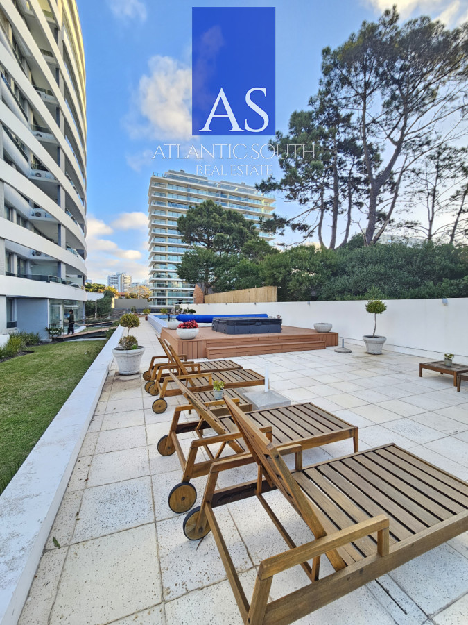Apartamento ID.4241 - Oportunidad planta cómoda y moderna con gran terraza y garage 2 dormitorios Punta del Este