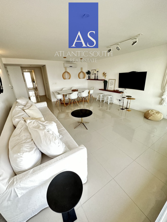 Apartamento ID.4403 - Apartamento 3 dormitorios moderno en primera línea frente al mar Playa Mansa