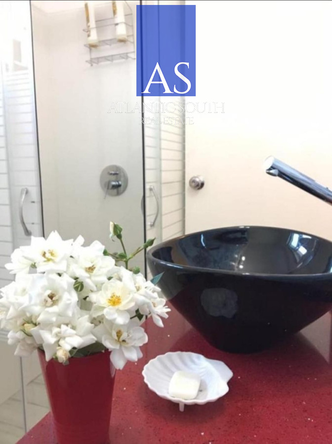 Apartamento ID.4569 - Apartamento 1 dormitorio primera línea con cochera Playa Mansa - Punta del Este   