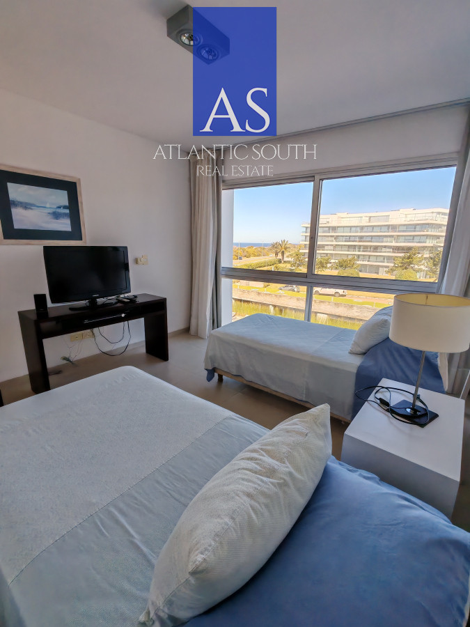 Apartamento ID.4644 - Apartamento moderno primera linea Playa Brava 3 dormitorios Punta del Este