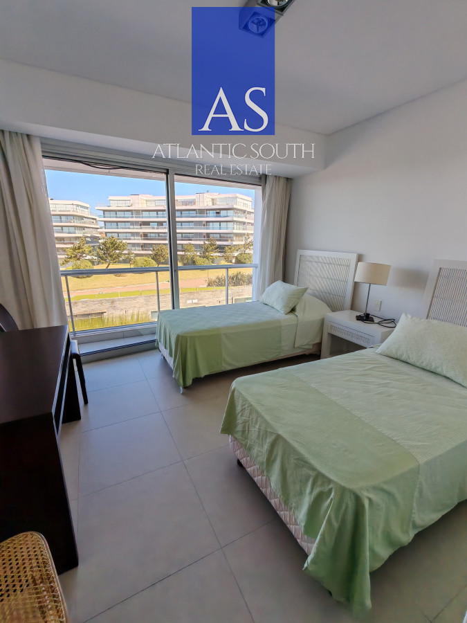 Apartamento ID.4644 - Apartamento moderno primera linea Playa Brava 3 dormitorios Punta del Este