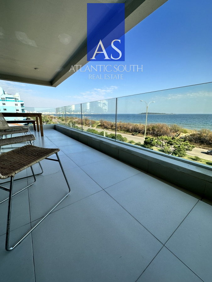 Apartamento ID.4403 - Apartamento 3 dormitorios moderno en primera línea frente al mar Playa Mansa