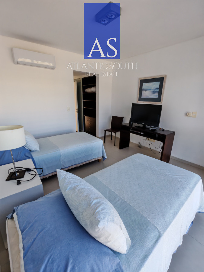 Apartamento ID.4644 - Apartamento moderno primera linea Playa Brava 3 dormitorios Punta del Este