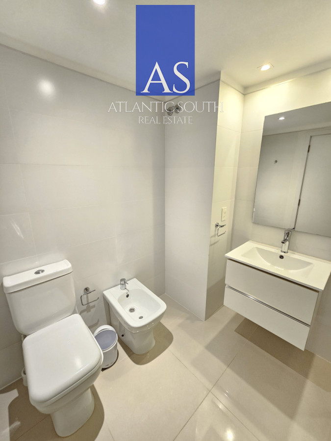 Apartamento ID.4241 - Oportunidad planta cómoda y moderna con gran terraza y garage 2 dormitorios Punta del Este