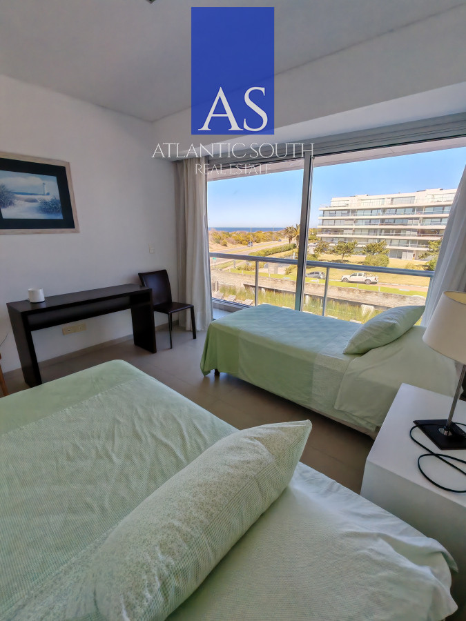 Apartamento ID.4644 - Apartamento moderno primera linea Playa Brava 3 dormitorios Punta del Este