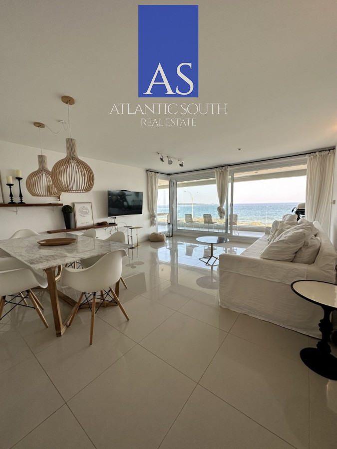 Apartamento ID.4403 - Apartamento 3 dormitorios moderno en primera línea frente al mar Playa Mansa
