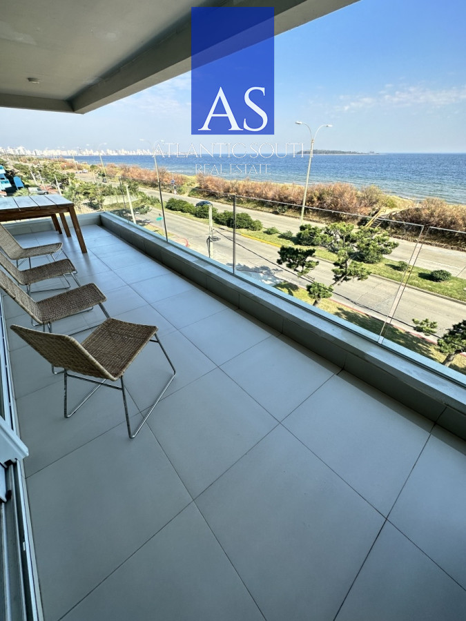 Apartamento ID.4403 - Apartamento 3 dormitorios moderno en primera línea frente al mar Playa Mansa