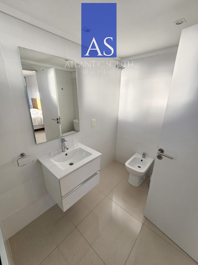 Apartamento ID.4241 - Oportunidad planta cómoda y moderna con gran terraza y garage 2 dormitorios Punta del Este
