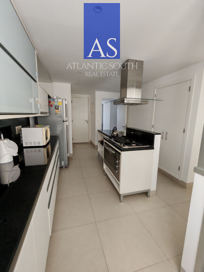 Apartamento ID.4644 - Apartamento moderno primera linea Playa Brava 3 dormitorios Punta del Este