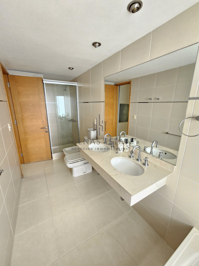 Apartamento ID.3814 - Apartamento de dos dormitorios en venta en Seasons Tower