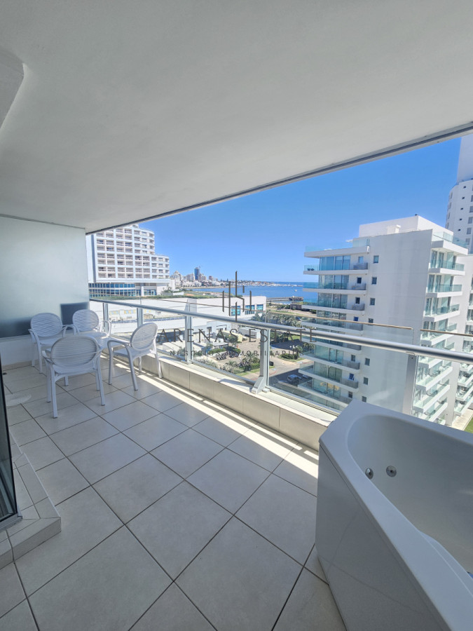 Apartamento ID.3812 - Apartamento de dos dormitorios en venta en Seasons Tower 