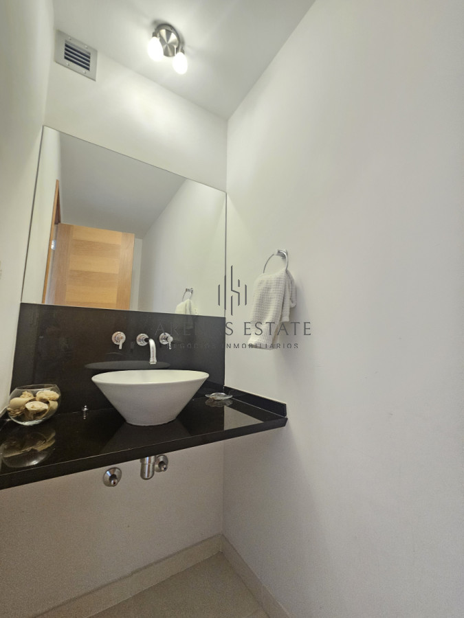 Apartamento ID.3812 - Apartamento de dos dormitorios en venta en Seasons Tower 