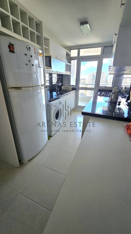 Apartamento ID.3810 - Apartamento en venta en Seasons Tower , 2 dormitorios 