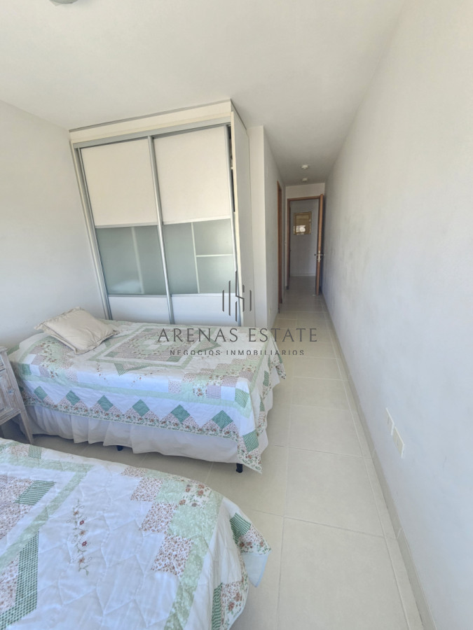 Apartamento ID.3812 - Apartamento de dos dormitorios en venta en Seasons Tower 