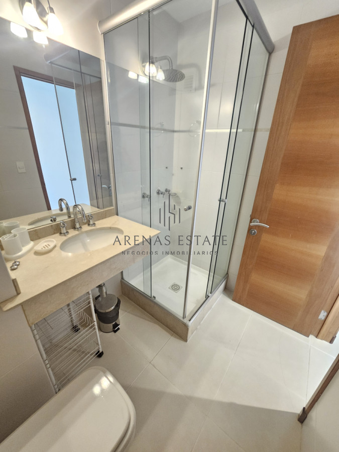 Apartamento ID.3812 - Apartamento de dos dormitorios en venta en Seasons Tower 