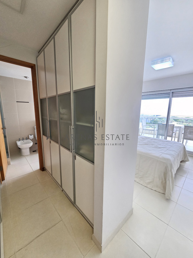 Apartamento ID.3814 - Apartamento de dos dormitorios en venta en Seasons Tower