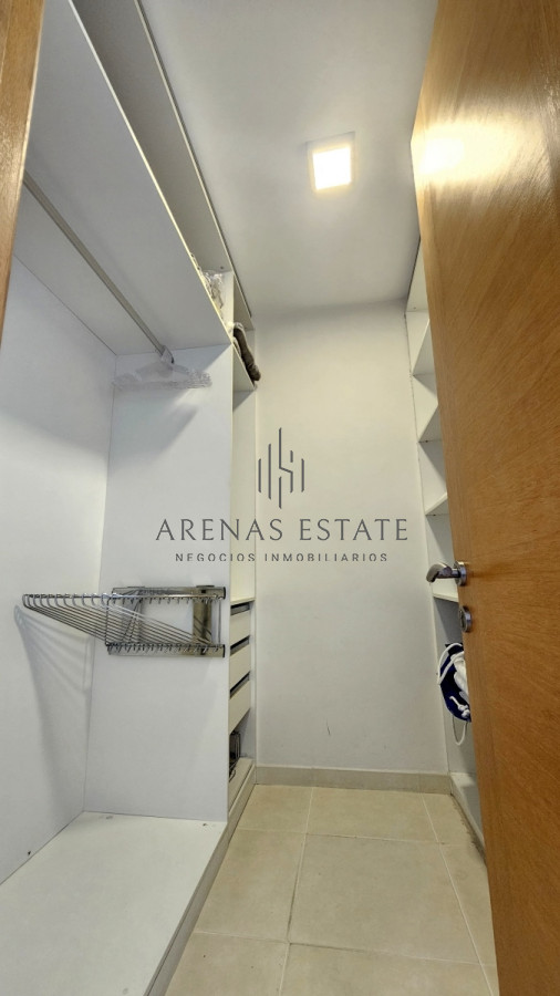 Apartamento ID.3810 - Apartamento en venta en Seasons Tower , 2 dormitorios 