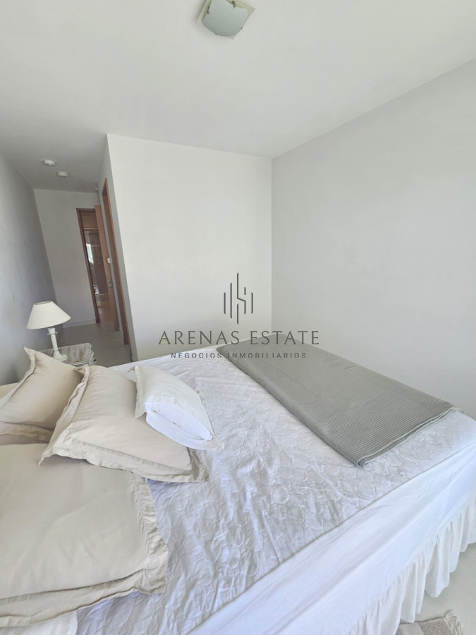 Apartamento ID.3812 - Apartamento de dos dormitorios en venta en Seasons Tower 