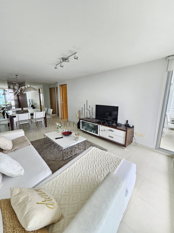 Apartamento ID.3814 - Apartamento de dos dormitorios en venta en Seasons Tower