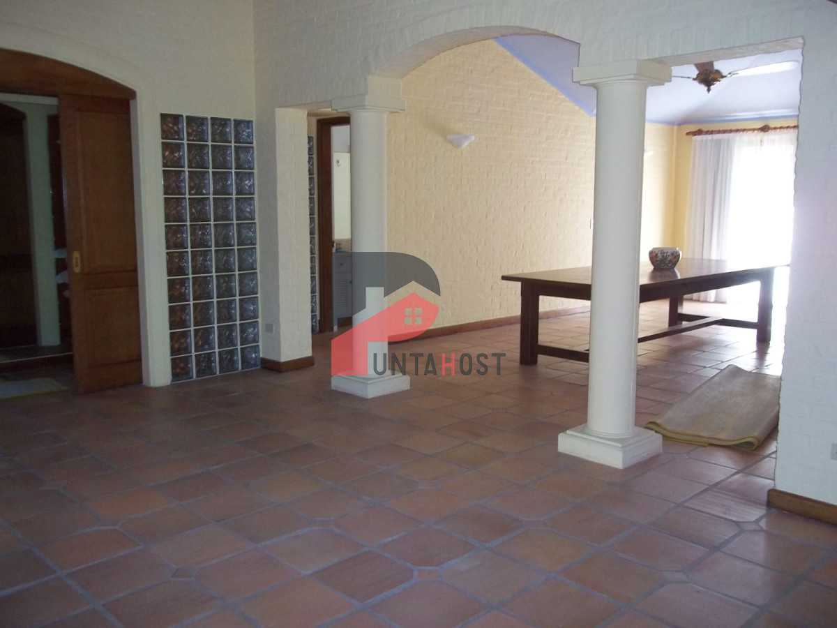 Casa ID.322 - Venta casa en punta del este 