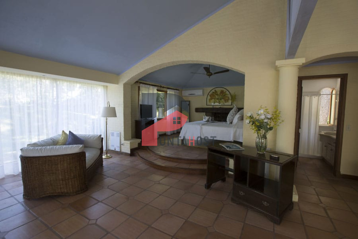 Casa ID.322 - Venta casa en punta del este 
