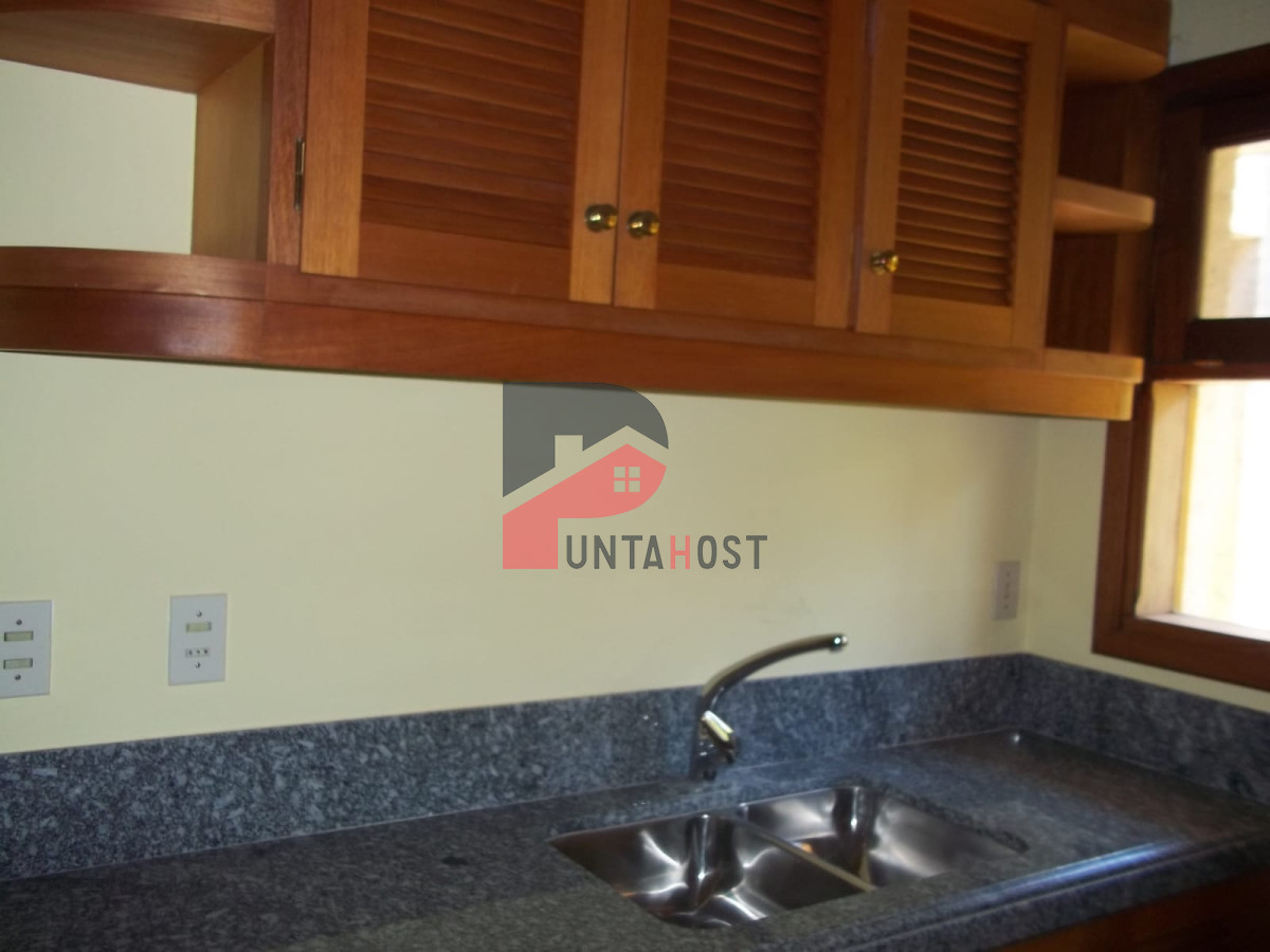 Casa ID.322 - Venta casa en punta del este 