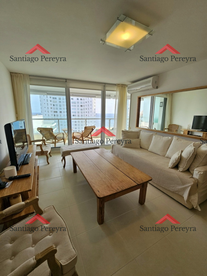 Apartamento ID.16758 - Hermoso apartamento en playa mansa de 2 dormitorios y dependencia