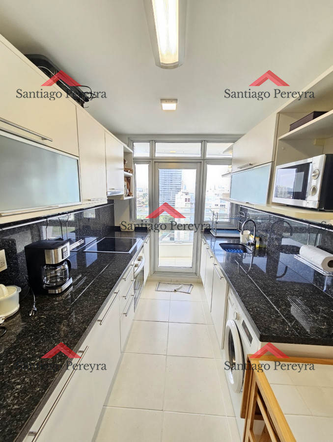 Apartamento ID.16758 - Hermoso apartamento en playa mansa de 2 dormitorios y dependencia