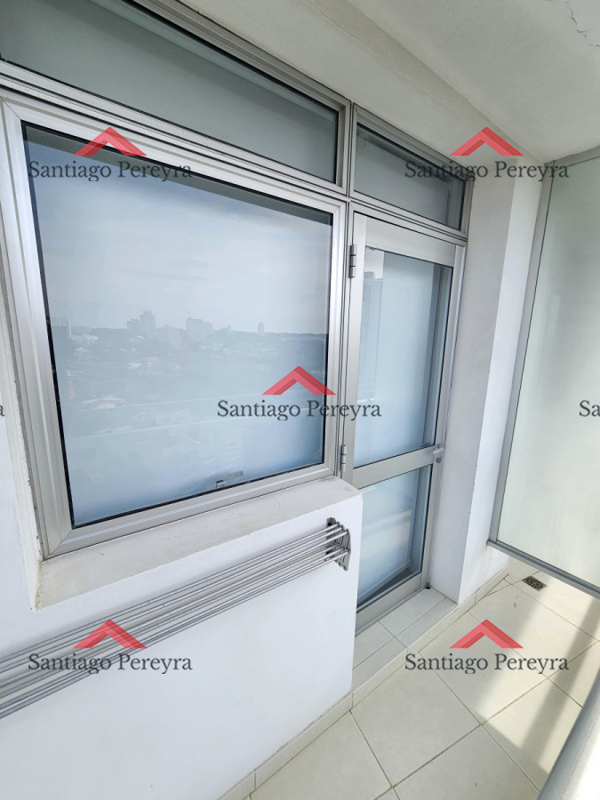 Apartamento ID.16758 - Hermoso apartamento en playa mansa de 2 dormitorios y dependencia