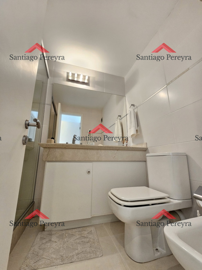 Apartamento ID.16758 - Hermoso apartamento en playa mansa de 2 dormitorios y dependencia