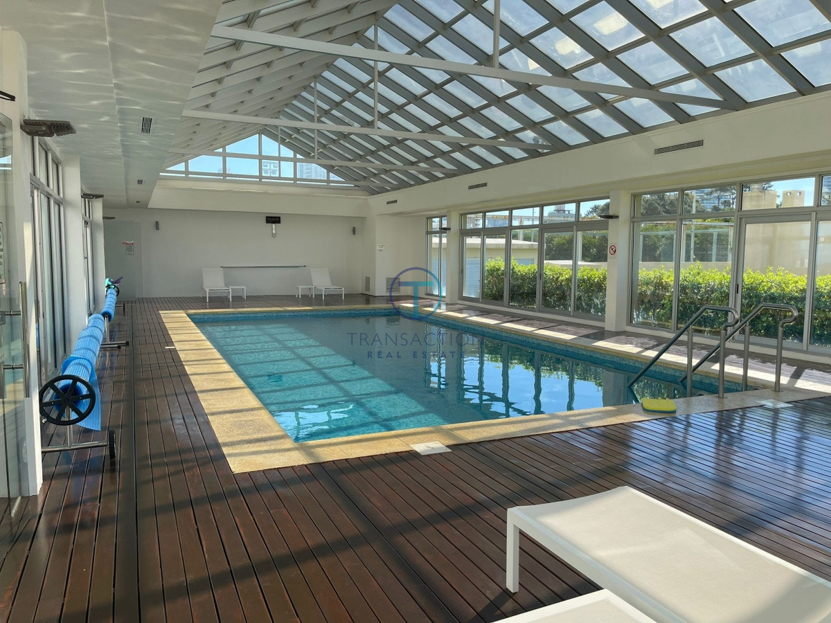 Apartamento ID.119/Venta--Impecable-Apartamento-4-dormitorios-4-baños - Apartamento en Punta del este