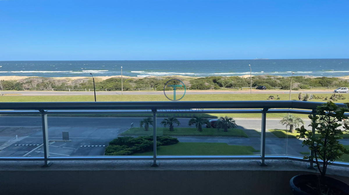 Apartamento ID.119/Venta--Impecable-Apartamento-4-dormitorios-4-baños - Apartamento en Punta del este