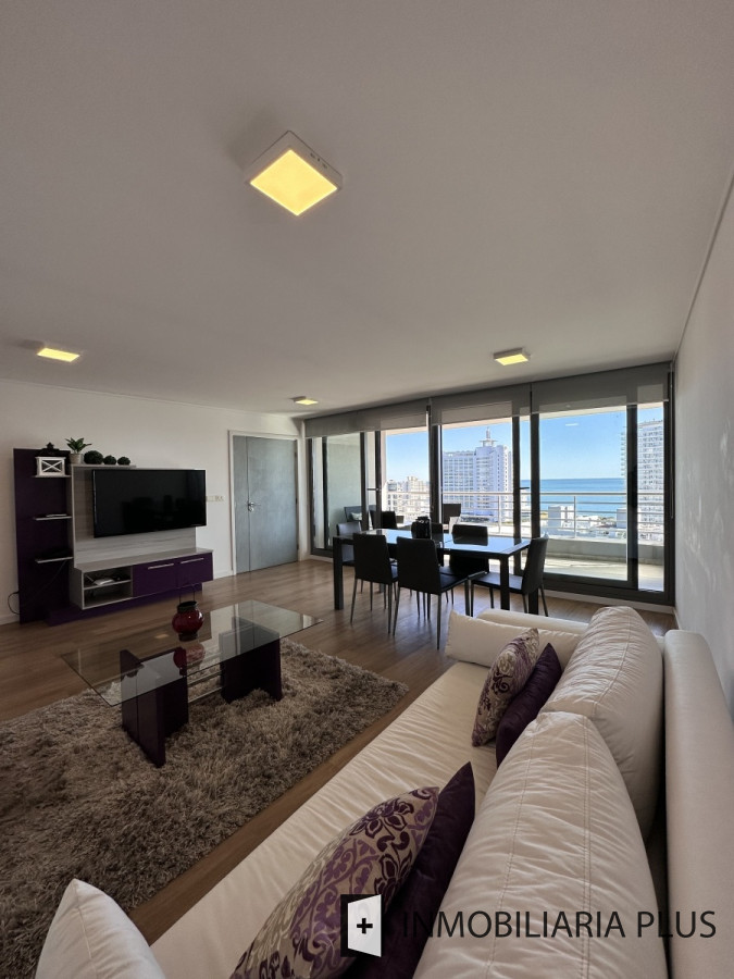 Apartamento ID.885 - Venta de apartamento en Punta del este con Servicio de Playa , Sauna ,Piscina Climatizada, 2 Dormitorios 3 Baños y más