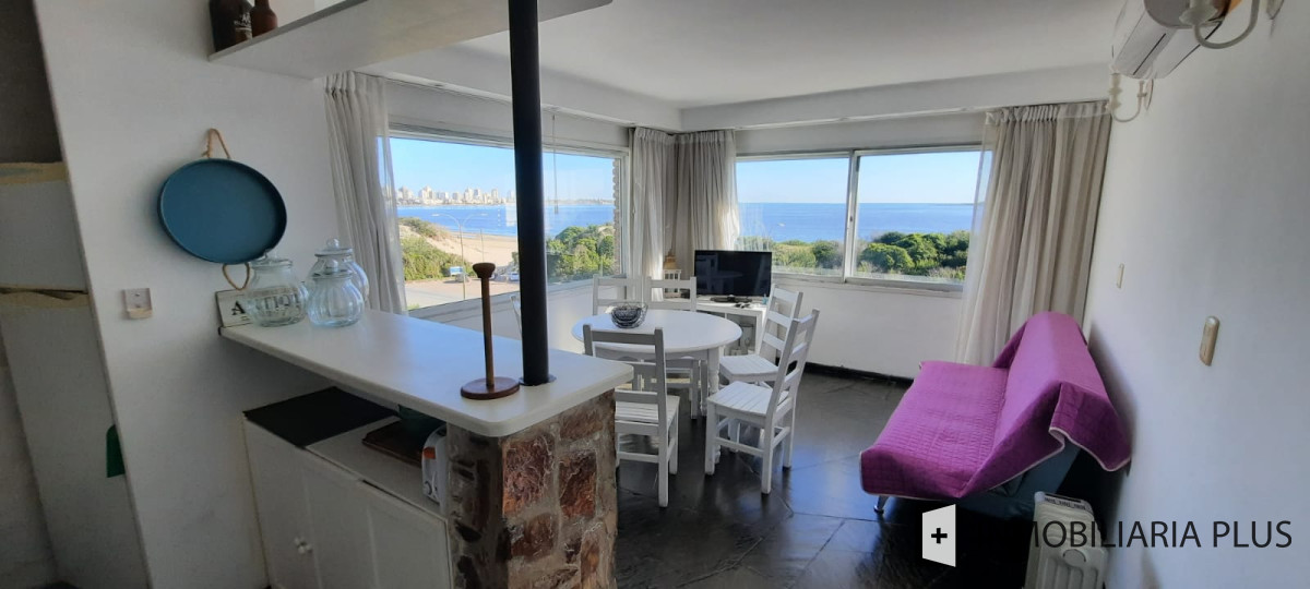 Apartamento ID.870 - Venta de Apartamento en Playa Mansa Frente al Mar de Punta del Este con 2 Dormitorios 2 Baños