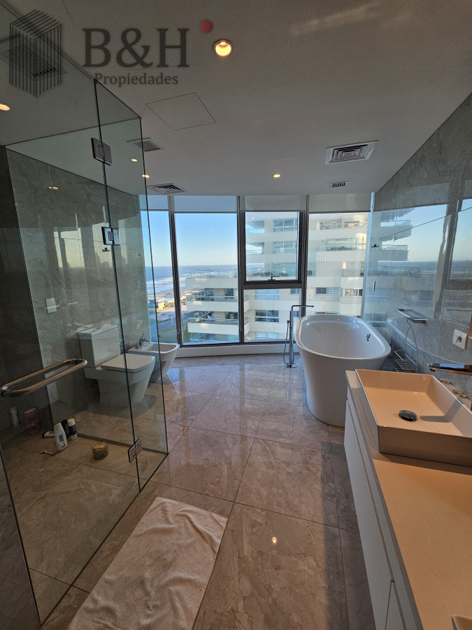 Brava - GoPunta - Portal Inmobiliario de Punta del Este - Maldonado