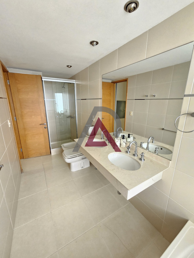 Apartamento ID.307 - VENTA APARTAMENTO 2 Dorm + Servicio + 4 Baños - PDE - Mansa