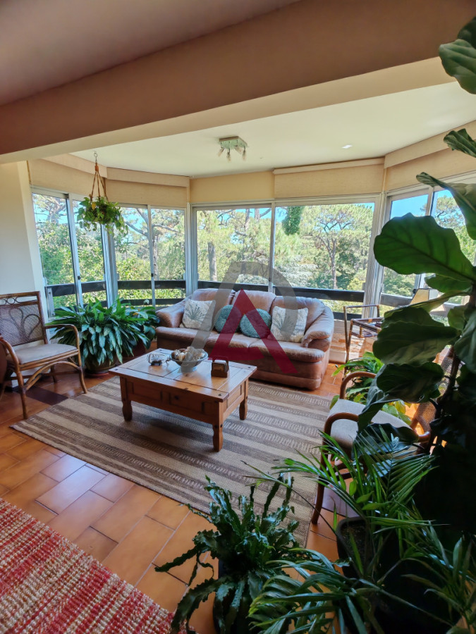 Apartamento ID.306 - VENTA APARTAMENTO 3Dorm, 3 Baños - Playa Mansa- PDE